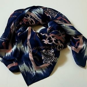 Tanger outlets blue and pink chain print scarf